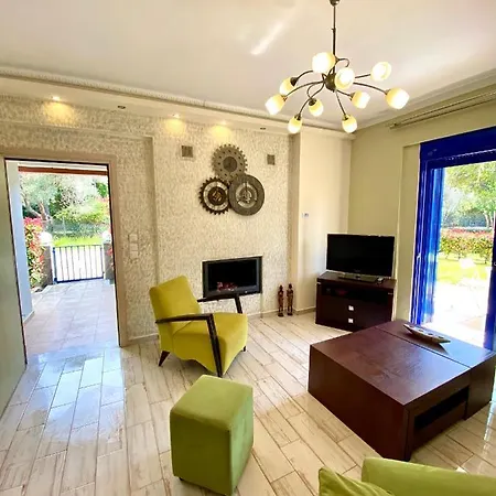 Holiday home Fourka House *