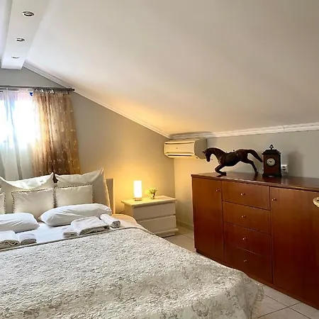 Fourka House Holiday home *