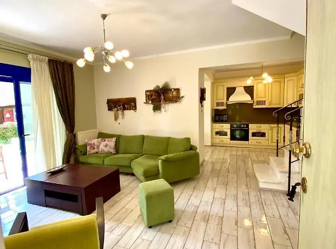 Fourka House Holiday home *